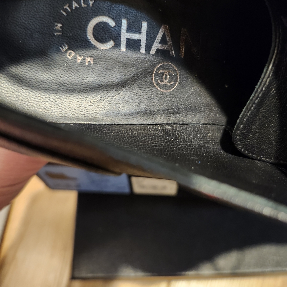 CHANEL Black Leather Lace-Up Platform Heels with Chain Trim - Picture 4 of 5